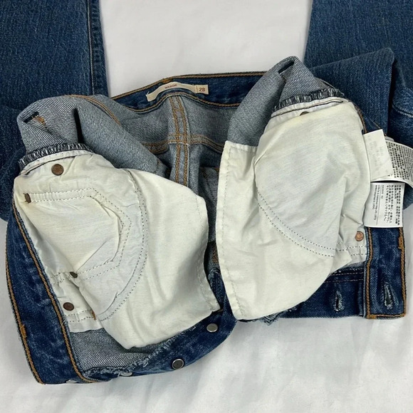 Levi’s Women’s 28 Wedgie Distressed Button Fly Jean - Picture 16 of 16